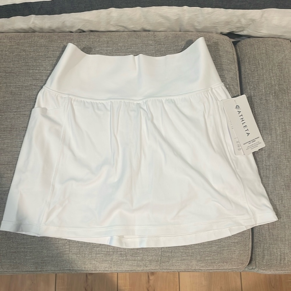 Athleta salutation stash pocket 14.5” skort